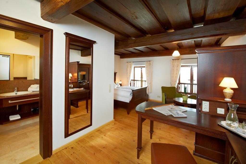 Hotel Zur Post Bad Koetzting Ngoại thất bức ảnh