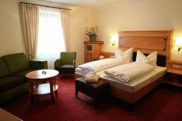 Hotel Zur Post Bad Koetzting Ngoại thất bức ảnh